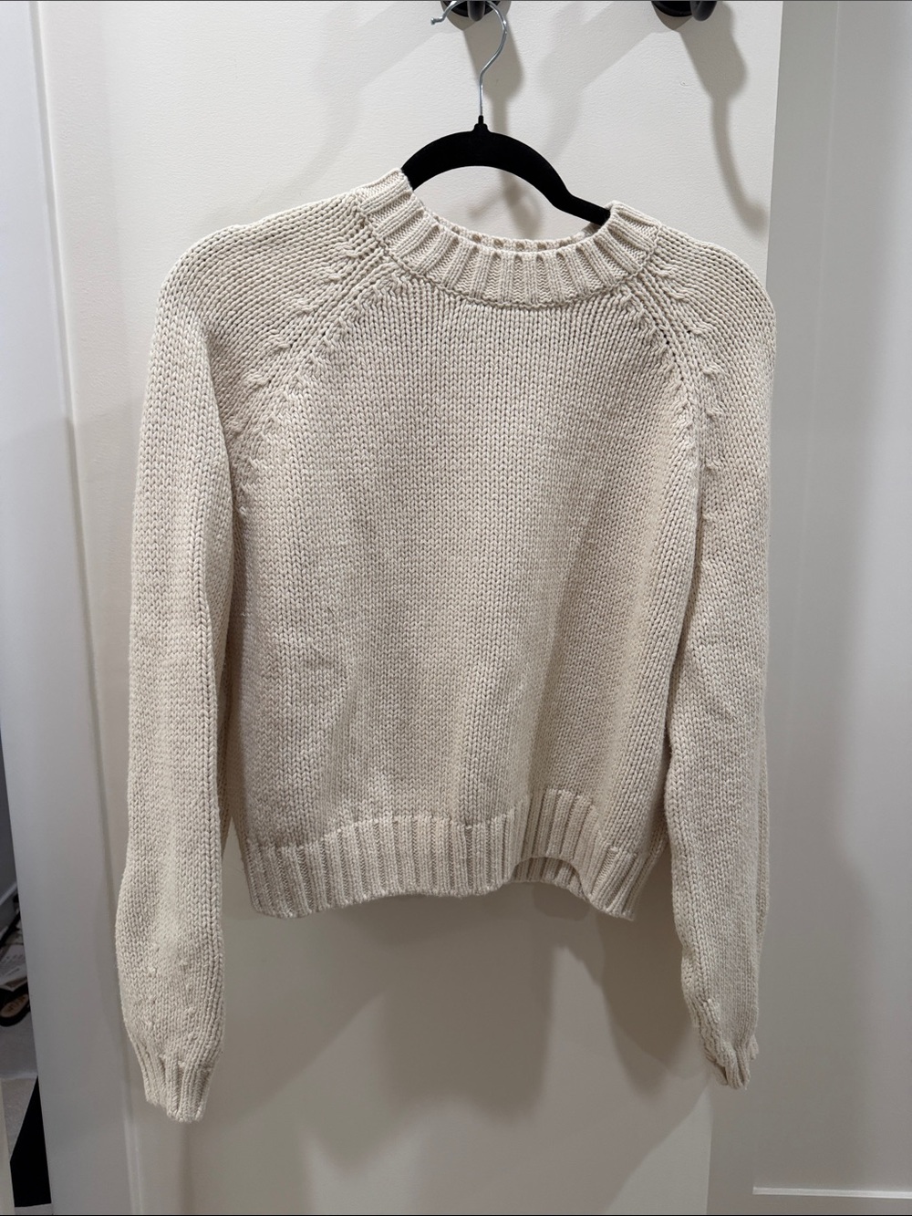 GAP Women's Cream Crewneck Pullover Sweater